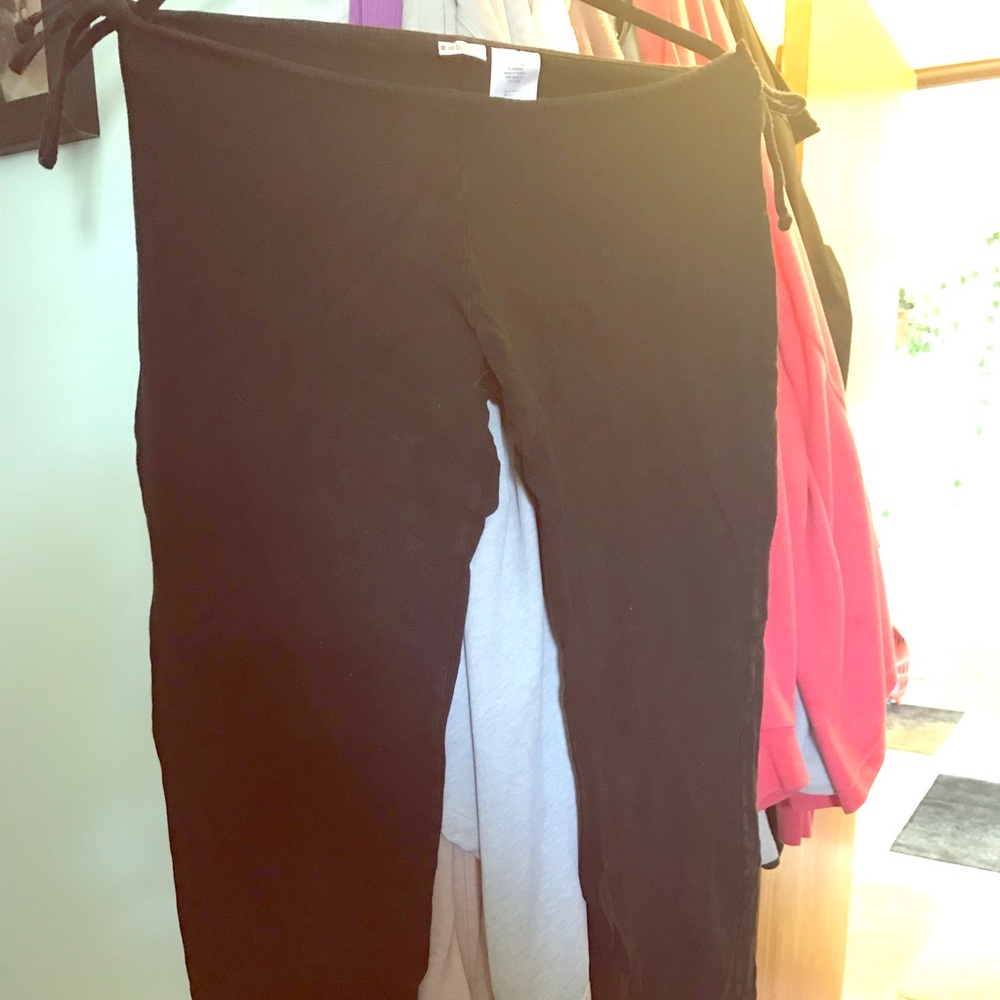 No Boundaries crop yoga pants